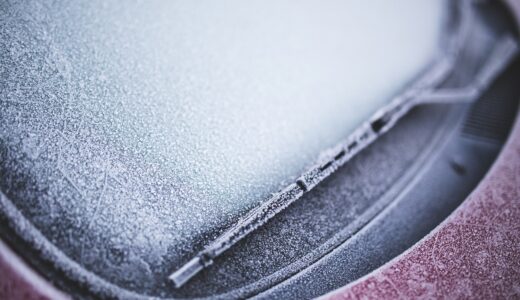 【保存版】フロントガラスの凍結対策！雪国の長野県民が実際にやっている、冬の朝困らないための５つの対策と氷を溶かす方法！